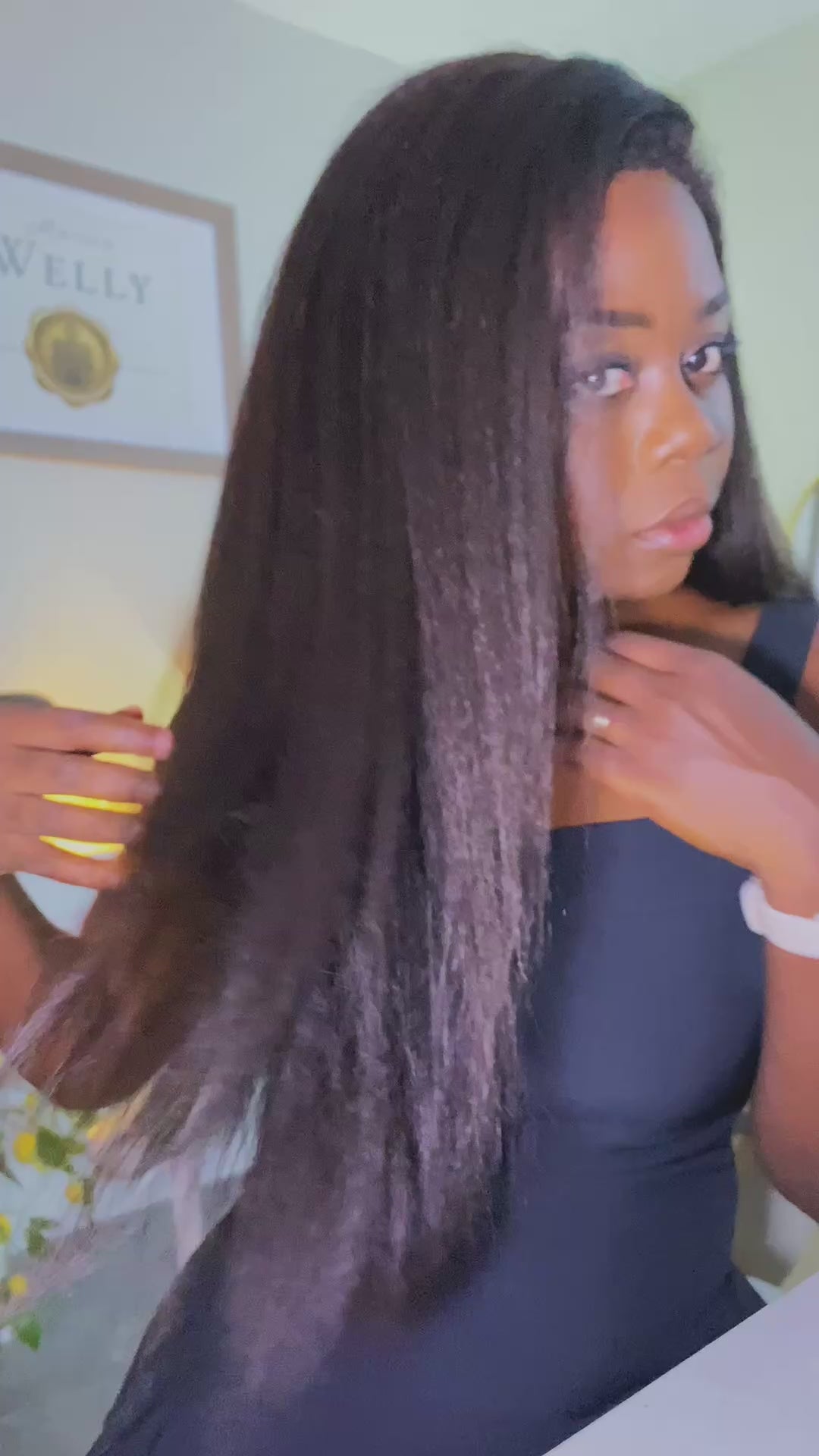 Vidéo – Welly Signature, perruque glueless Kinky Straight en Raw Hair